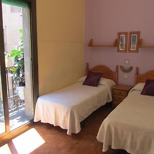 Habitación con 2 Camas Individuales